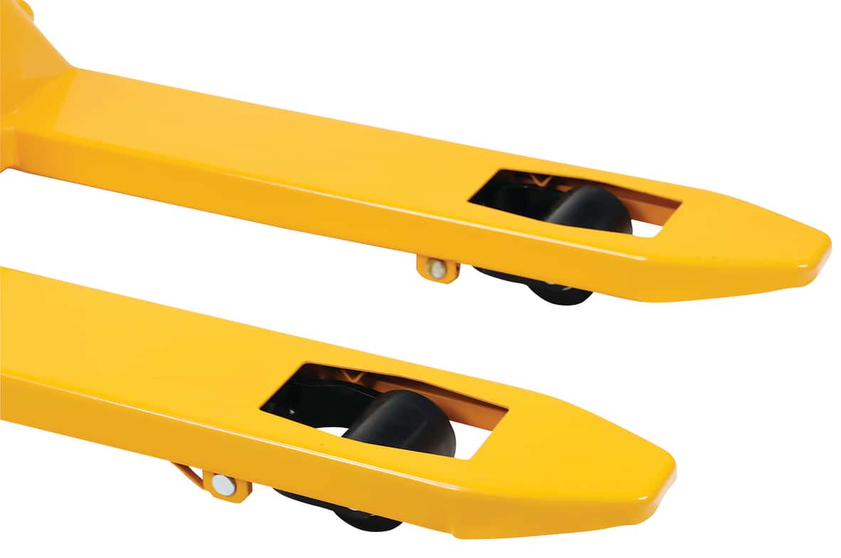 Hand Pallet Truck With Short 800mm Forks - 2000kg Capacity ...